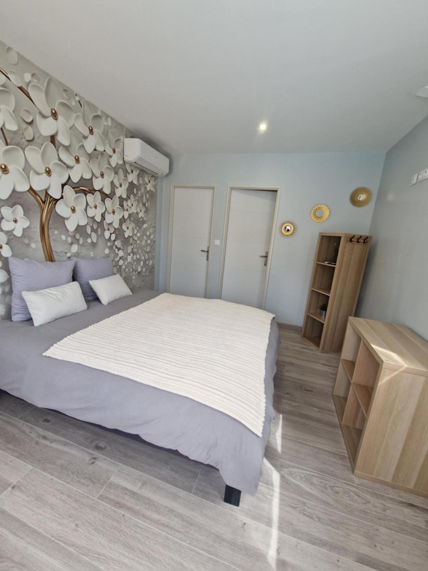 Les Restanques De Camelie Hotel Saint-Thomé Buitenkant foto